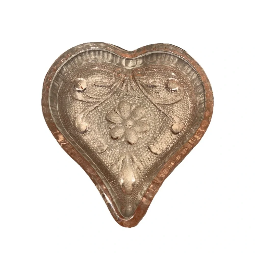 Vintage Indiana Glass Heart Trinket Dish Candy‎ Nut Tiara Sandwich Pink Peach